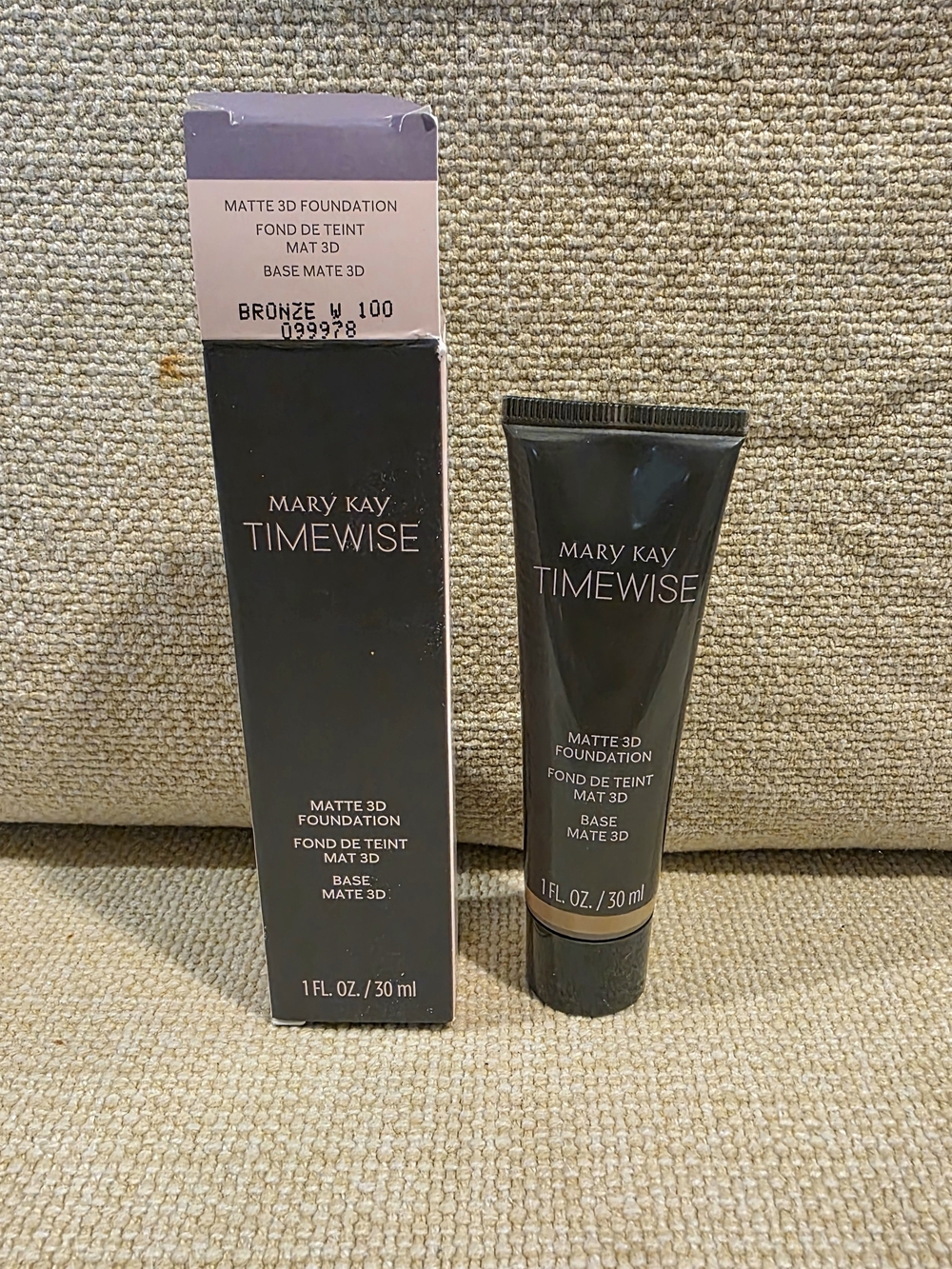 Mary Kay TimeWise Matte 3D Foundation - Bronze W 100